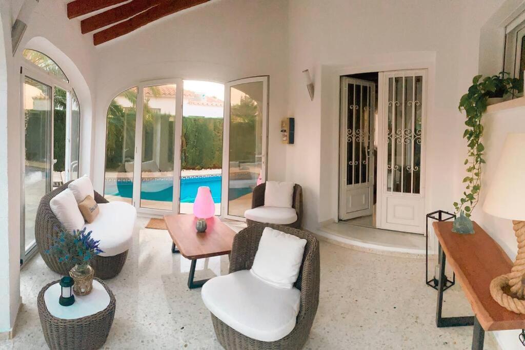 Impresionante Villa Con Piscina - Oliva Nova 외부 사진